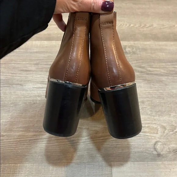 Steve Madden Brown Leather KNOXI bootie, size 8 - Picture 4 of 6